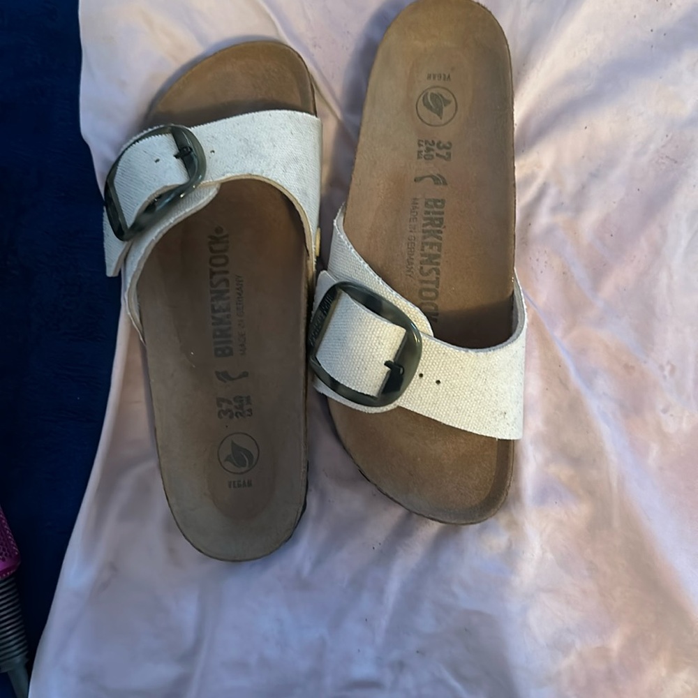 Birkenstock buckle sandal